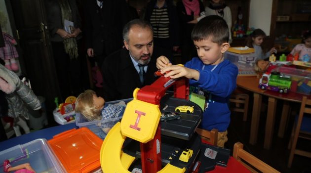 Büyükşehir Belediye Başkanı Aktaş Çocuklarla Oyun Oynadı