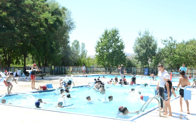 Büyükşehir Belediyesi Tatil Yapamayan Çocukları Da Düşündü