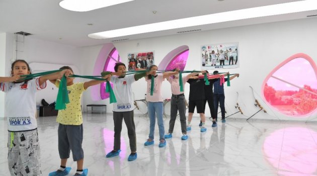 Büyükşehir belediyesi yaz okullarıyla çocuklar çok mutlu