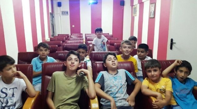 Cepsinler İzleyicilerini Bekliyor