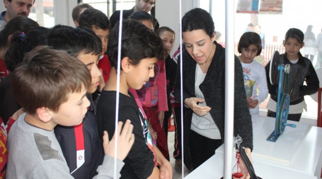 Çocuk Bilim Evi'ne ziyaretçi akını