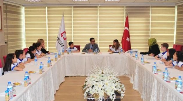 Çocuk Meclisi üyeleri BYEGM'yi ziyaret etti