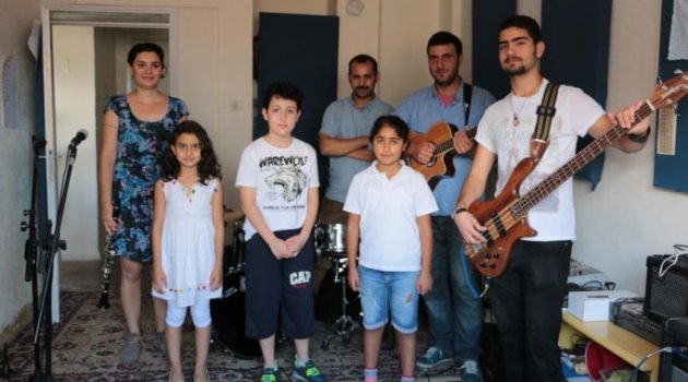 Çocuk şarkılarına farklı bir bakış