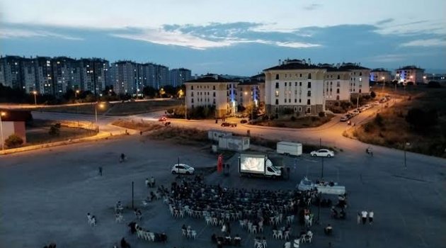 Çocuk sineması Kızılcık Mahallesi’nde
