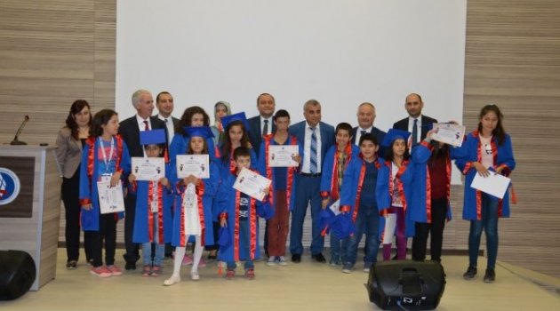 Çocuk Üniversitesi İkinci Mezunlarını Verdi