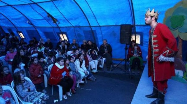 Çocuklar Çadır Tiyatrosunu Sevdi
