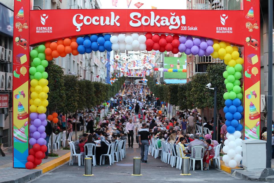 Çocuklar,Dünyanın İlk Çocuk Sokağı'nda
