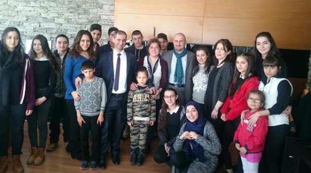 Çocuklar El Ele Engelleri Kaldırdı