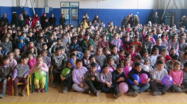 ''Çocuklar Gülsün, Dünya Gülsün''