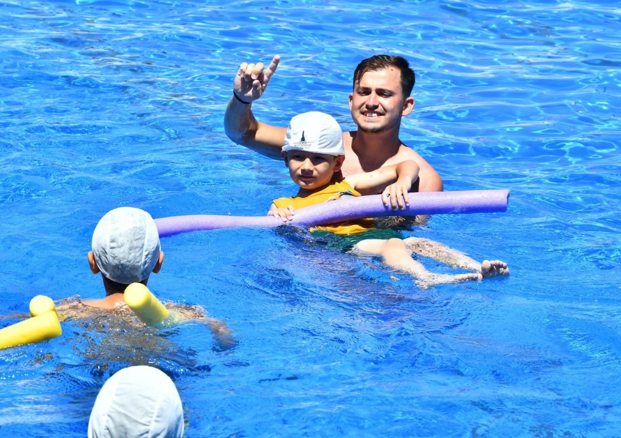 Çocuklar için 7 portatif havuz açılıyor