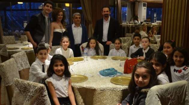 Çocuklar İçin El Ele Verdiler