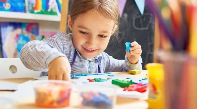 Çocuklar için sembolik oyunun önemi nedir?