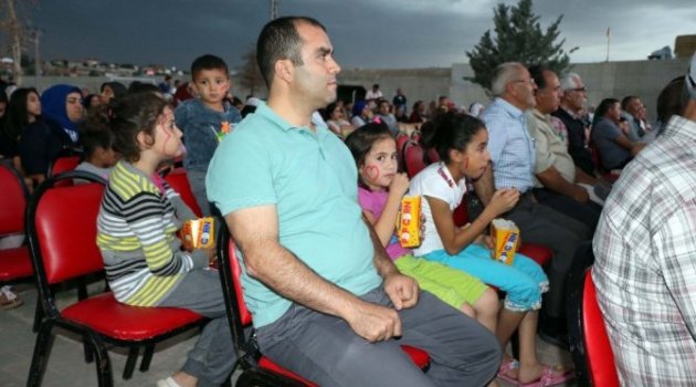 Çocuklar İlk Kez Sinema Heyecanı Yaşadı