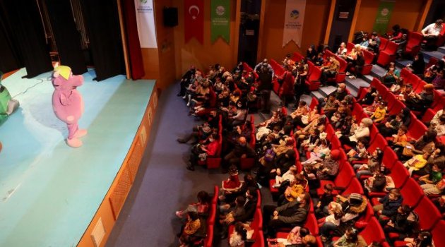 Çocuklar ‘Kaptan Pengu’ ile eğlendi