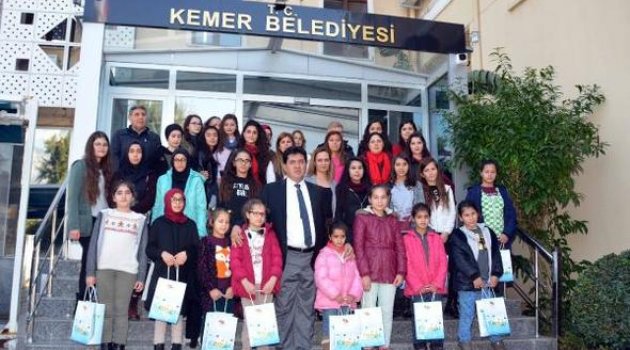 Çocuklar Kemer'de Ağırlanıyor