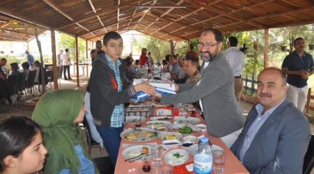 Çocuklar Protokol Üyeleriyle Buluştu