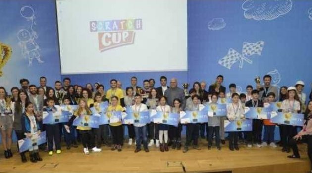 Çocuklar, Scratch Cup 2020'de Kendi Şehirlerini Tasarladı