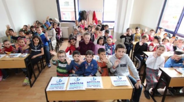 Çocuklar Suriyeli Öğrencileri Unutmadı