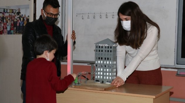 Çocuklar, tasarrufu eğlenerek öğreniyor