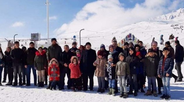 Çocuklar zirveye çıktı