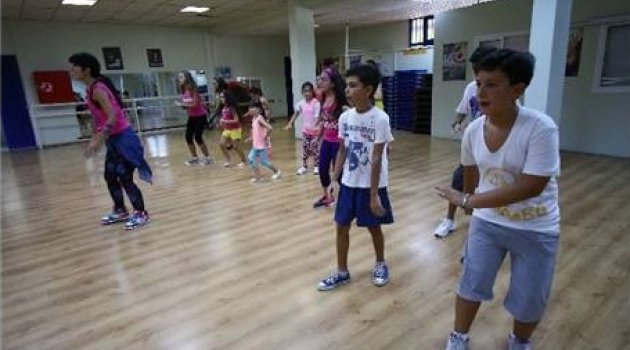Çocuklar Zumba ile Keyifli Dakikalar Yaşadı