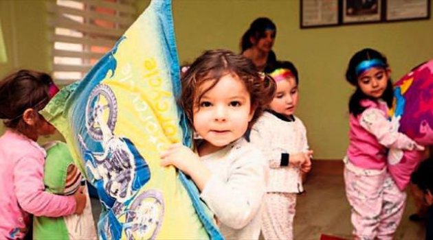 Çocuklara özel pijama partisi