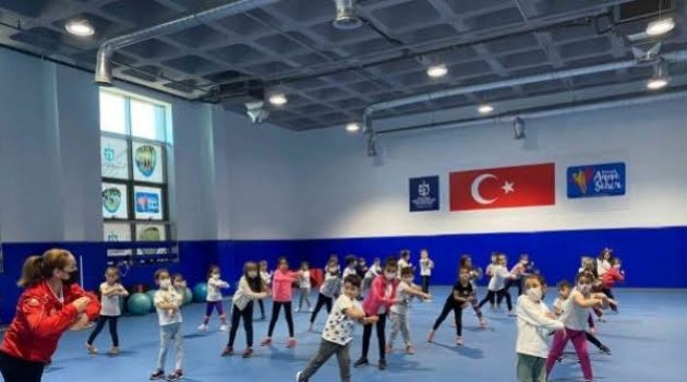 Çocuklara zumba dersi