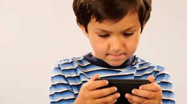 Çocukların Akıllı Telefonlarını Ellerinden Alırsanız Bakın Neler Oluyor!
