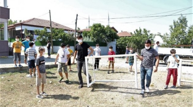 Çocukların spor malzemesi talebi yerine getirildi