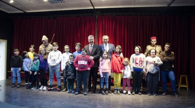 Depremzede çocuklar