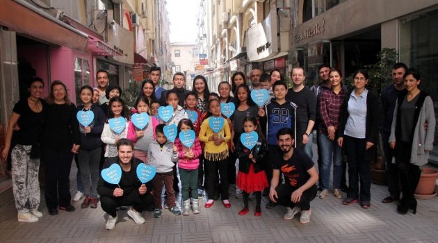 Diyabetli Bir Çocuk Yılda En Az 4 Bin 750 Kez İğneye Maruz Kalıyor