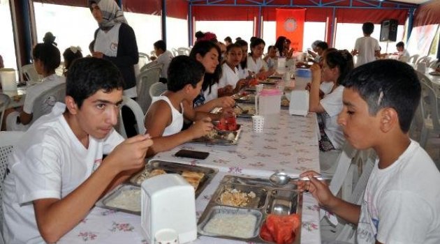 Diyabetli Çocuklar Kampla Hayata Tutunuyor