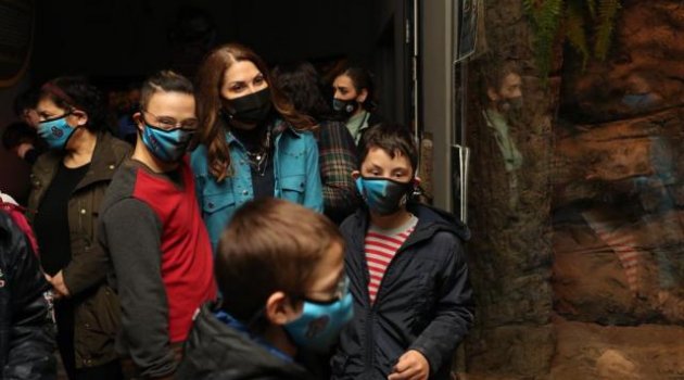 Down sendromlu çocuklar akvaryumu gezdi