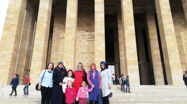 Down Sendromlu Çocuklar Ata'yı Ziyaret Etti