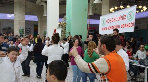 Down Sendromlu Çocuklar Gönüllerince Eğlendi