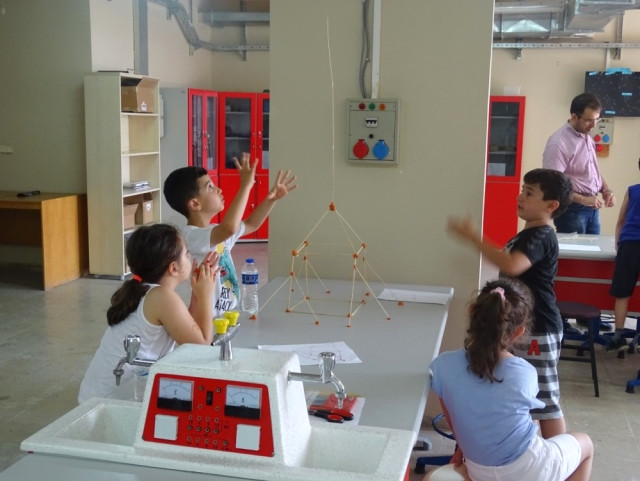 Düzce Çocuk Teknopark Eğitiminde 1. Dönem Bitti