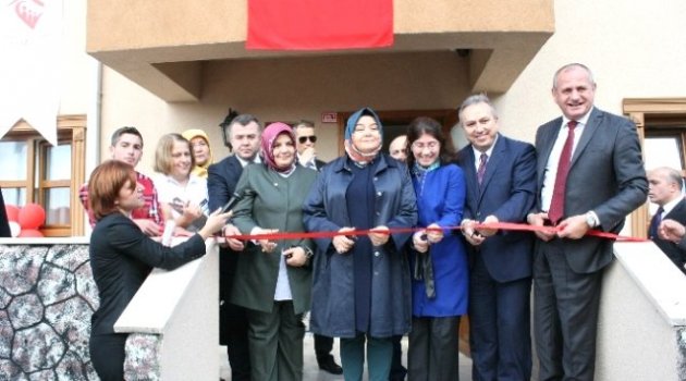 Düzceli Çocuklar Sıcak Bir Yuvaya Kavuştu