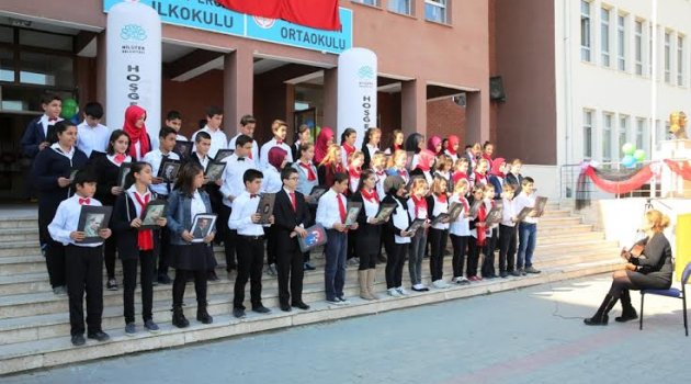 Emekliler Çalışma Grubu’ndan Okullara 6. Kütüphane