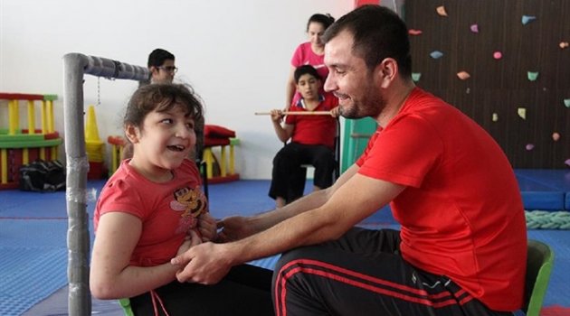 Engelli Çocuklar Burada Egzersizle İyileştiriliyor
