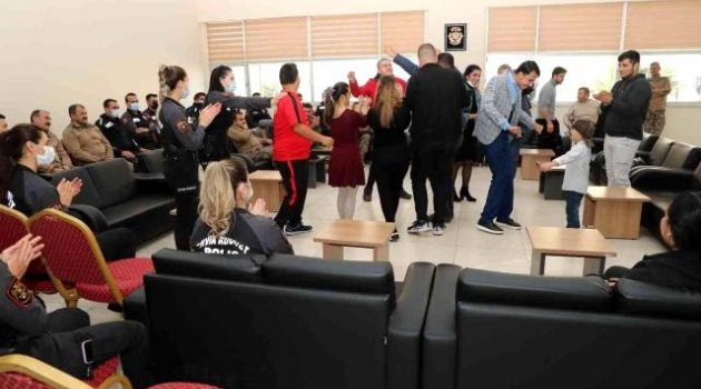 Engelli çocuklar özel harekat polisleriyle buluştu