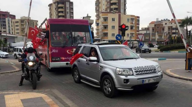 Engelli çocuklara kortejli bayram kutlaması