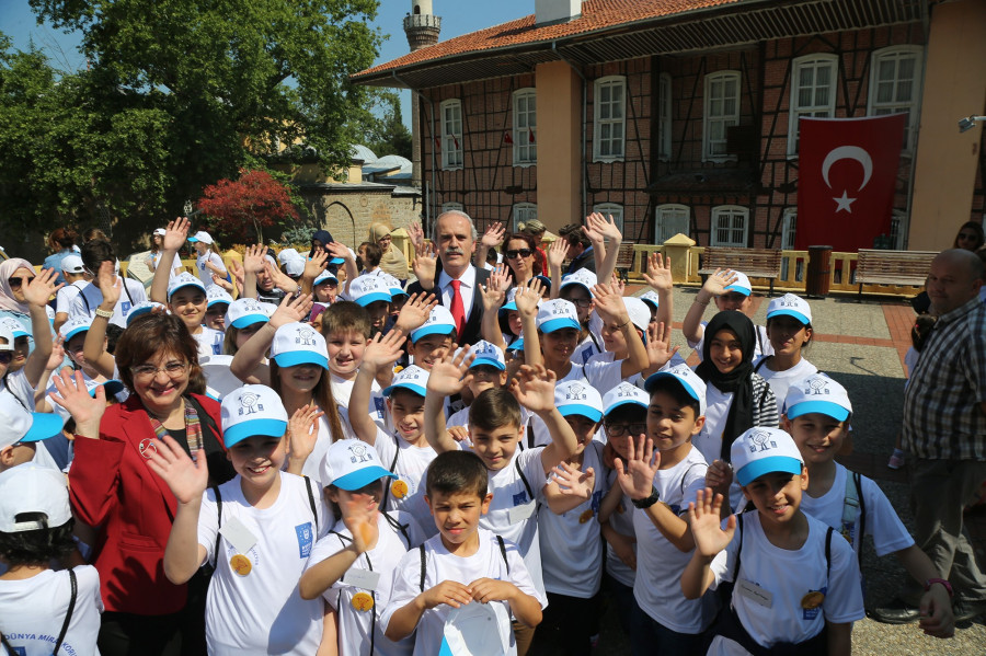 Evrensel mirasın gönüllü bekçileri