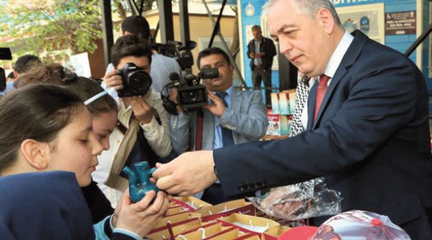 Eyüp’te çocuklar 400 yıllık oyuncaklarla buluştu
