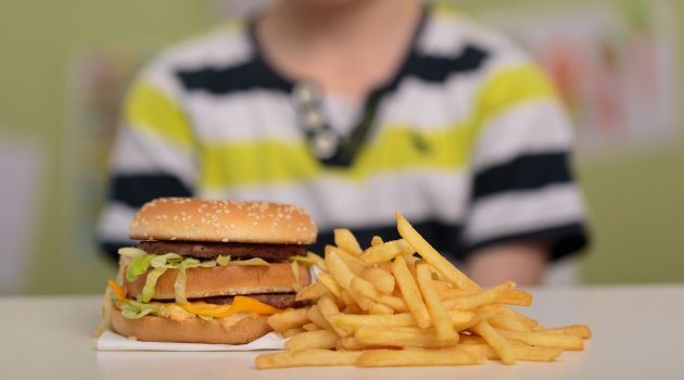 Fas Food Yiyen Çocuklar, Kemik Erimesiyle Karşı Karşıya Kalabilir