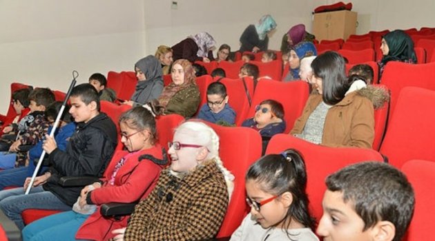 Görme Engelli Çocuklar İçin Sesli Sinema Etkinliği