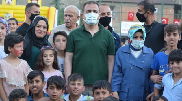 Hakkari’de çocukların Vali sevinci