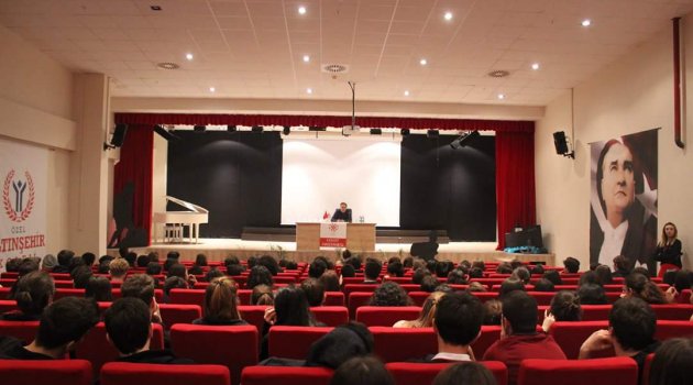 Hayat Hastanesi Doktorları Öğrencilerle Buluştu