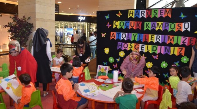 Hem Eğleniyorlar Hem Öğreniyorlar