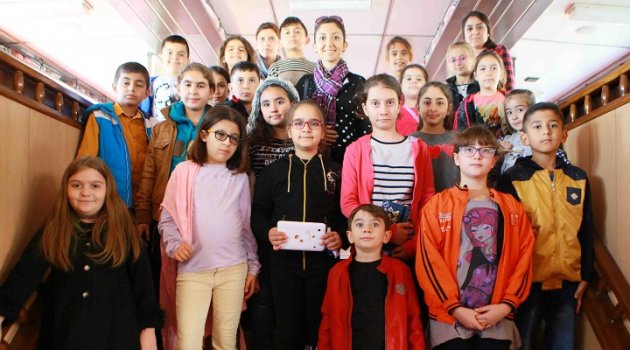 Hem Gezdiler Hem Öğrendiler