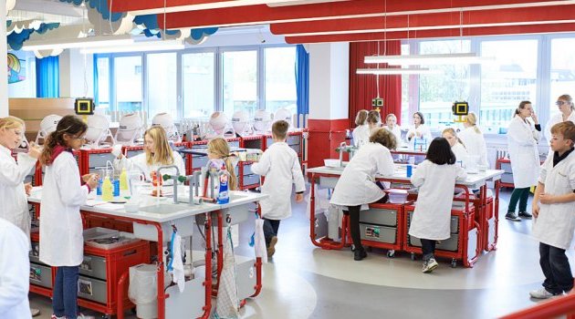 Henkel Çocuklara Bilimi Sevdiriyor